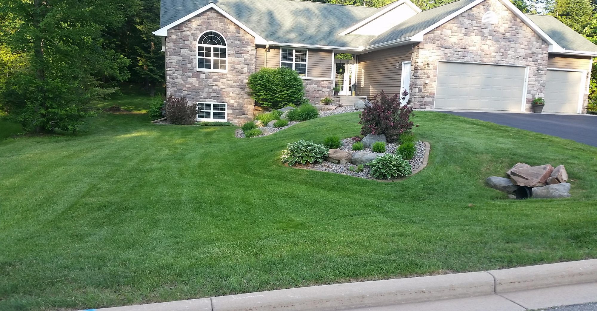 YACH'S LAWN CARE
